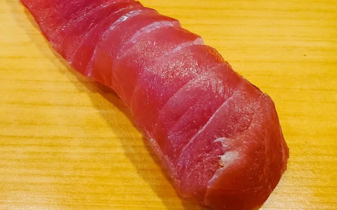 ✨おはようございます!今日は当店の定番メニュー、まぐろについ